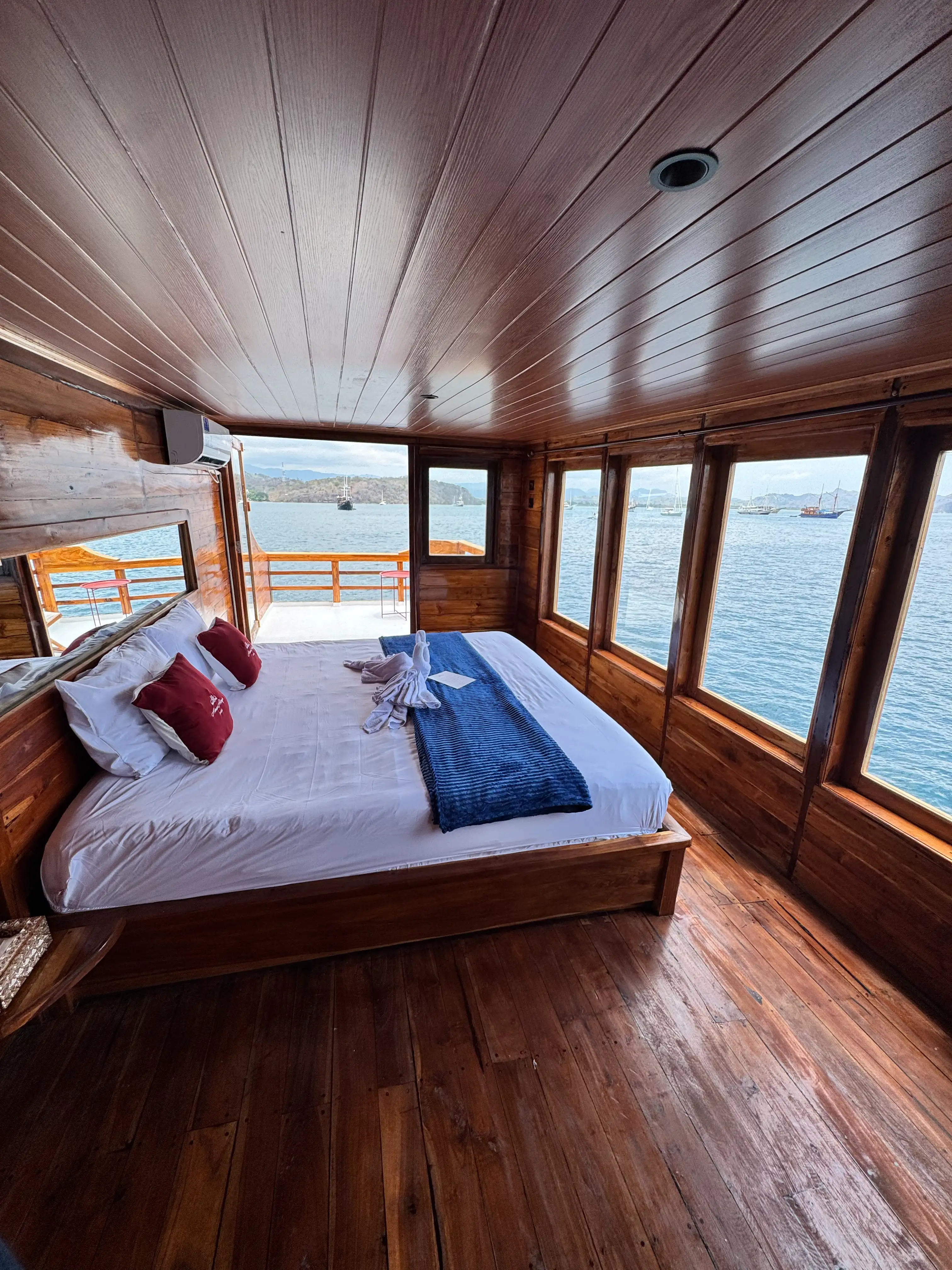 Luxury Pinisi Sharing Trip Gallery Image 5