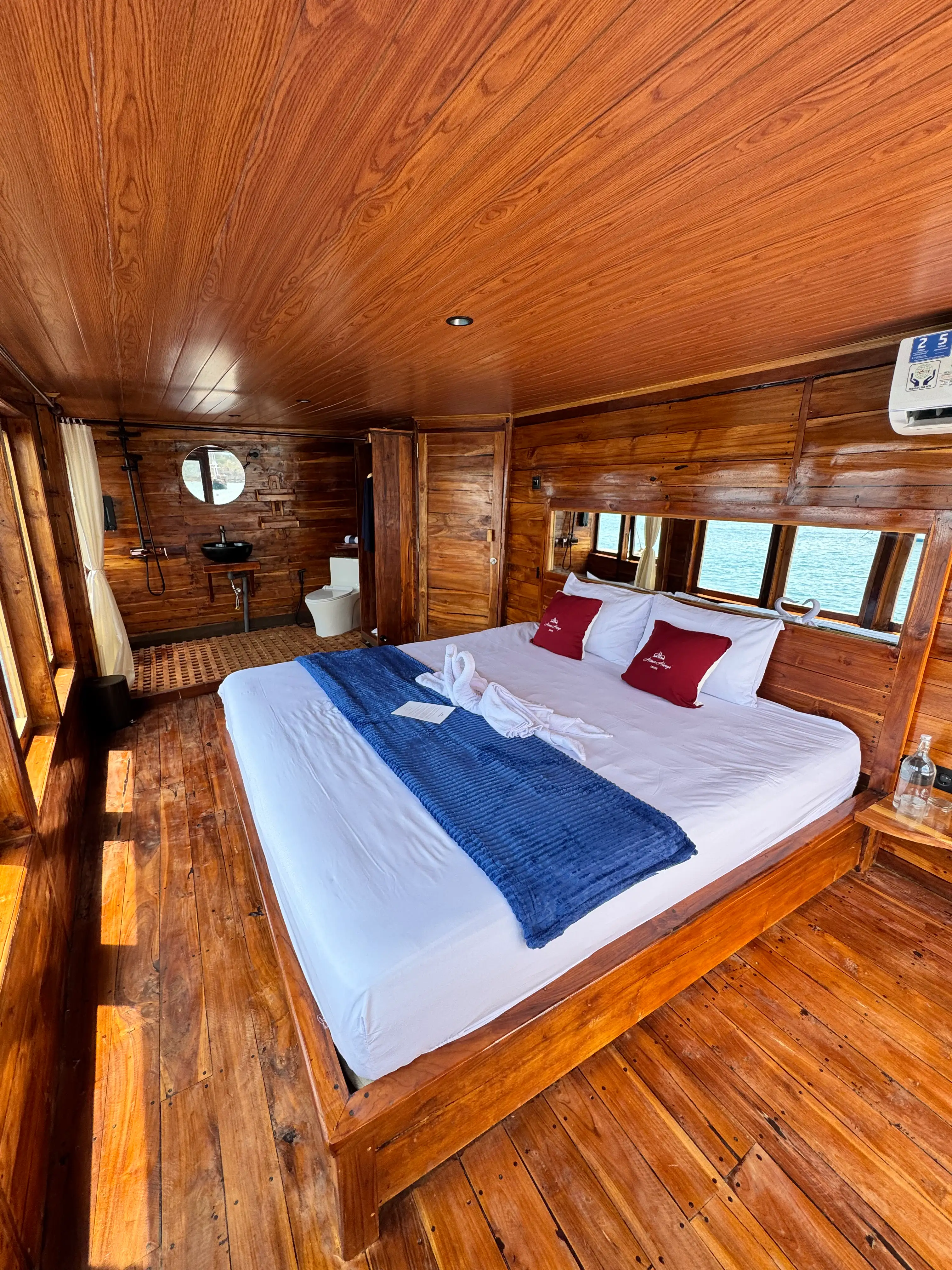 Luxury Pinisi Sharing Trip Gallery Image 6