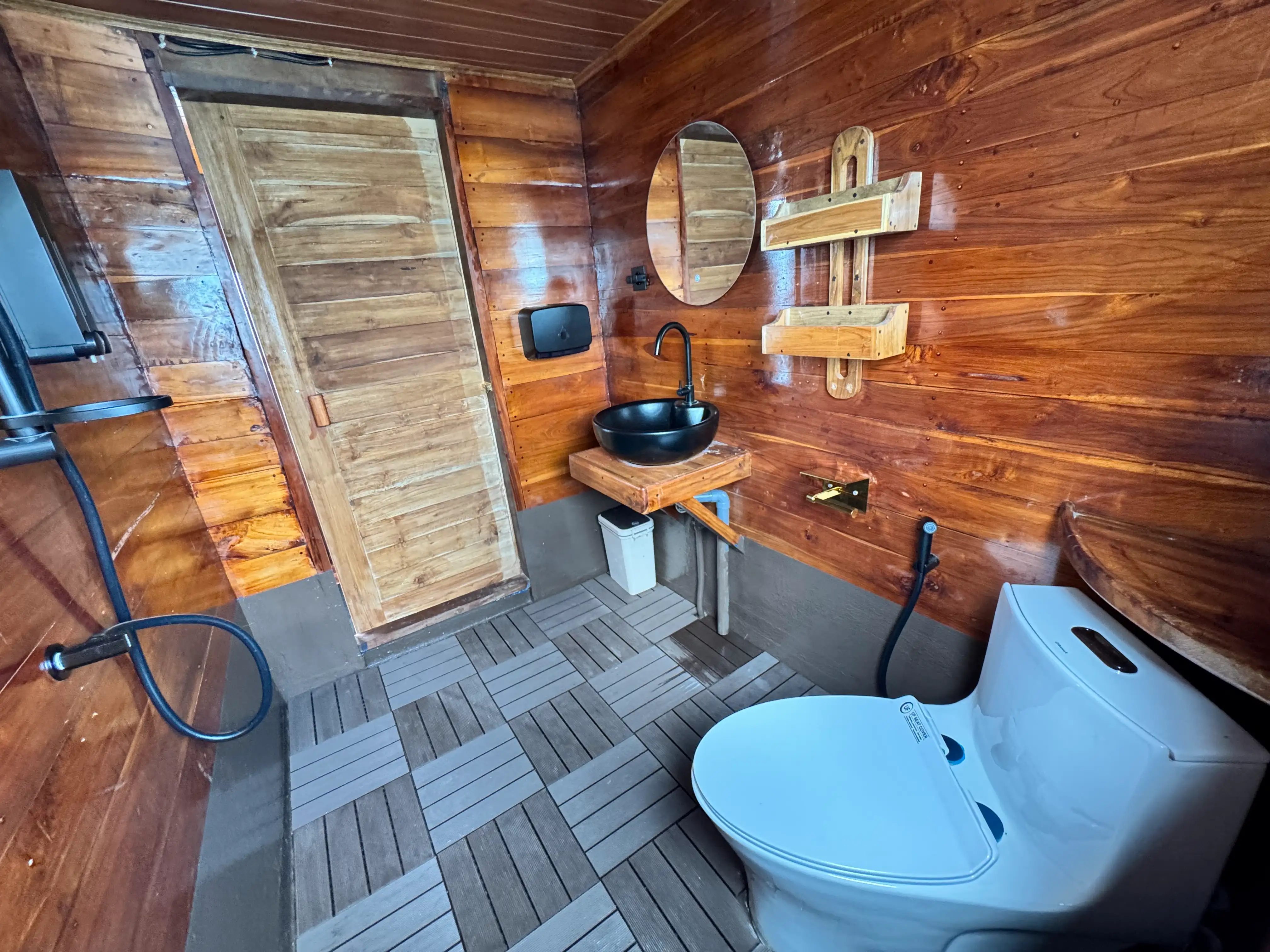 Luxury Pinisi Sharing Trip Gallery Image 8