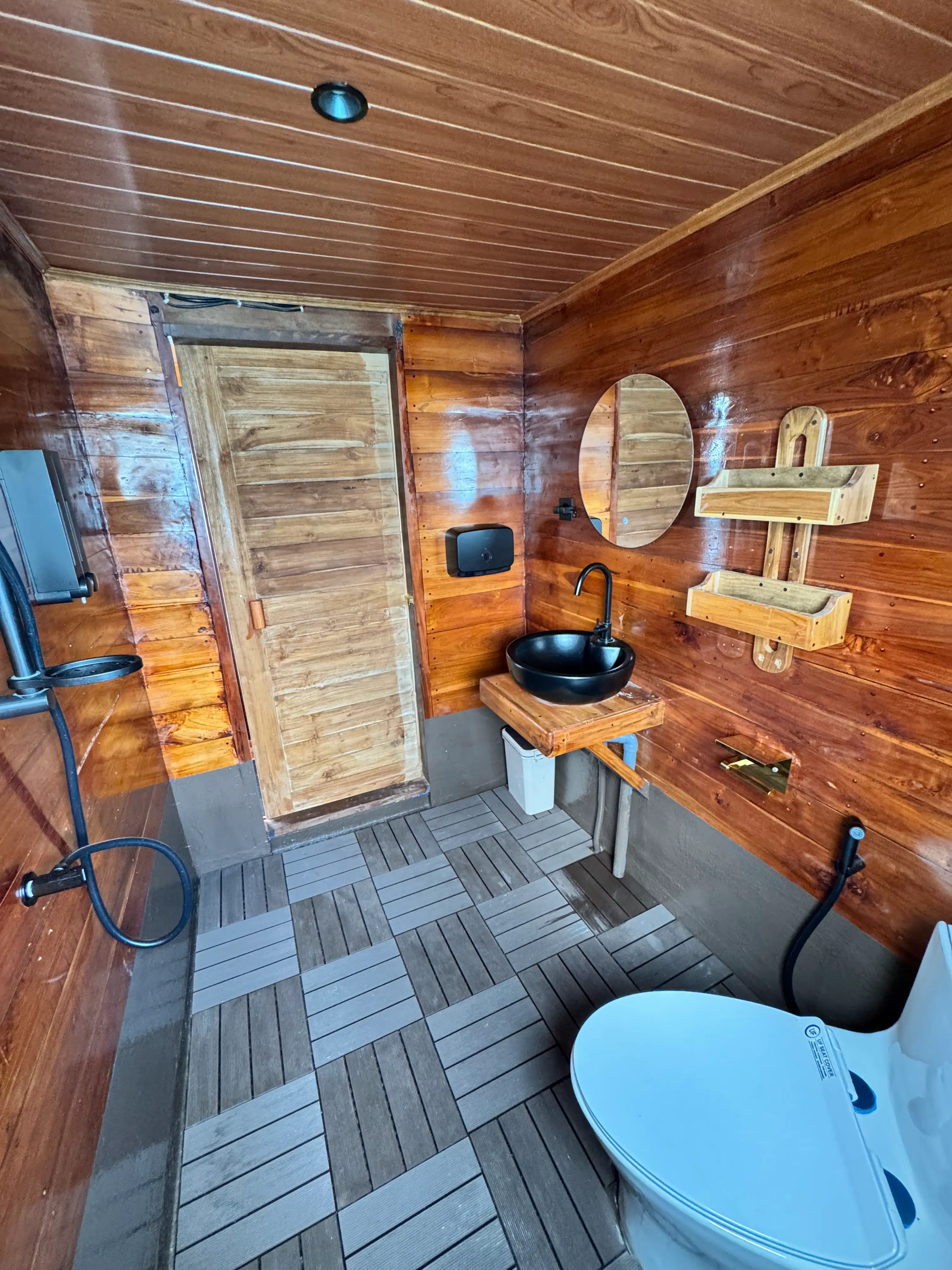 Luxury Pinisi Sharing Trip Gallery Image 9