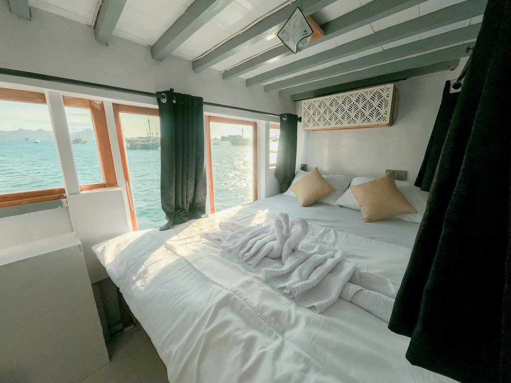 Deluxe Upper Deck 1.webp