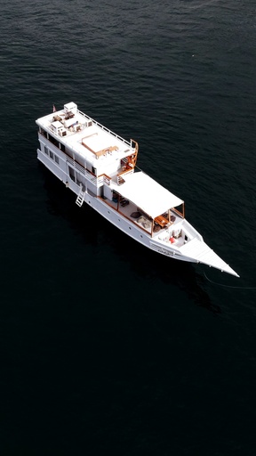 Amore Phinisi Sailing
